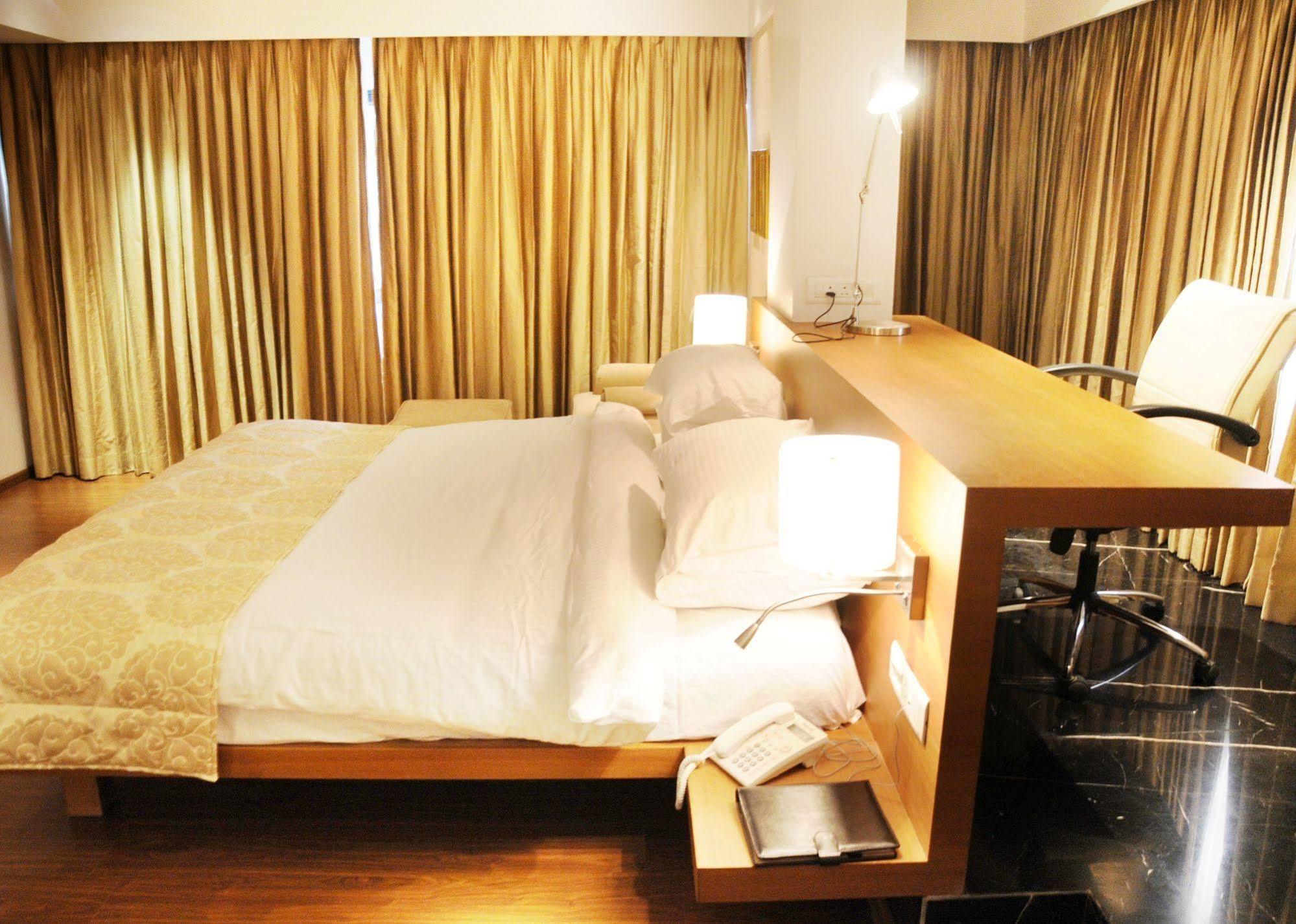 Moti Mahal Hotel Mangalore Eksteriør billede