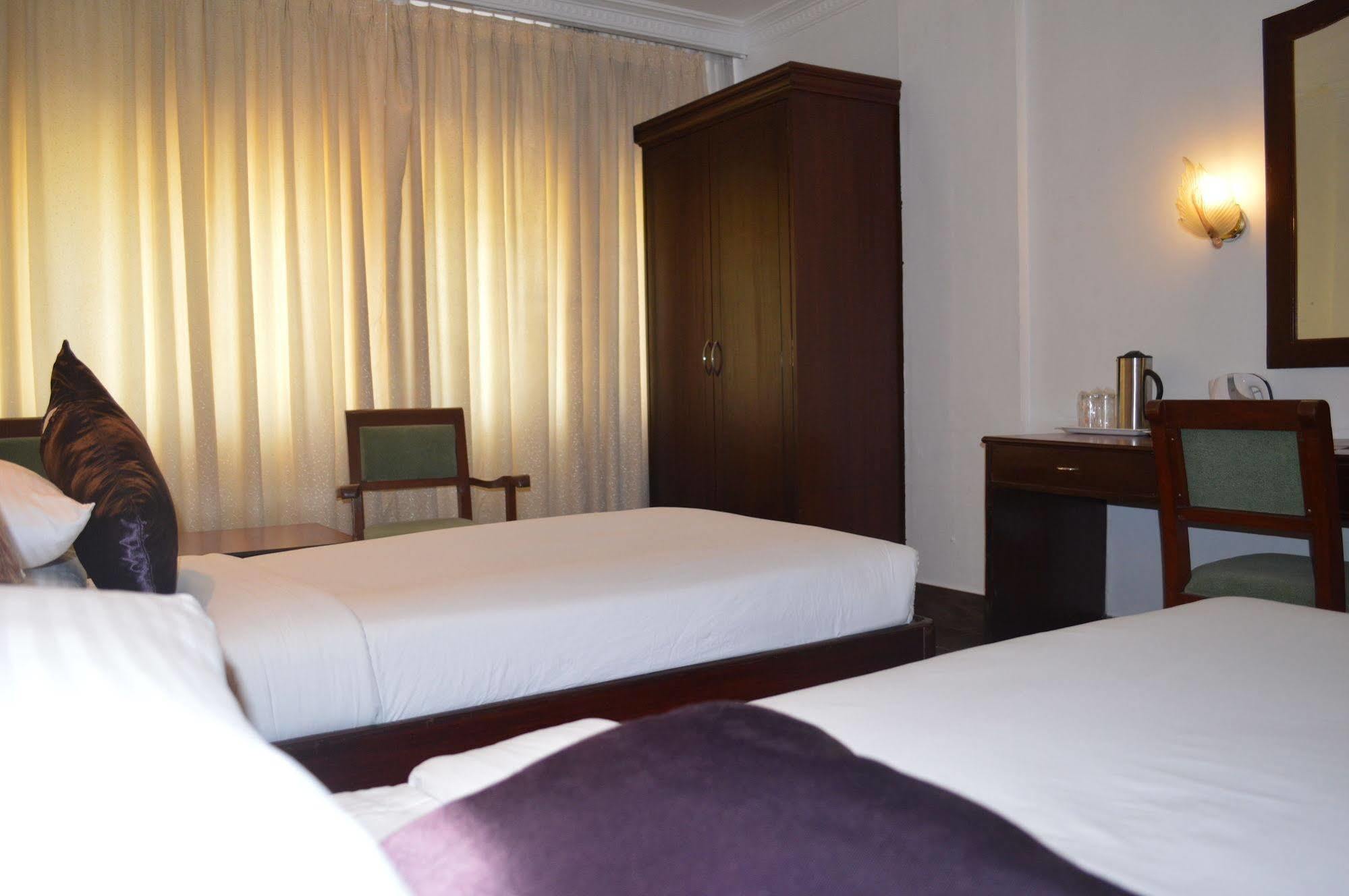 Moti Mahal Hotel Mangalore Eksteriør billede