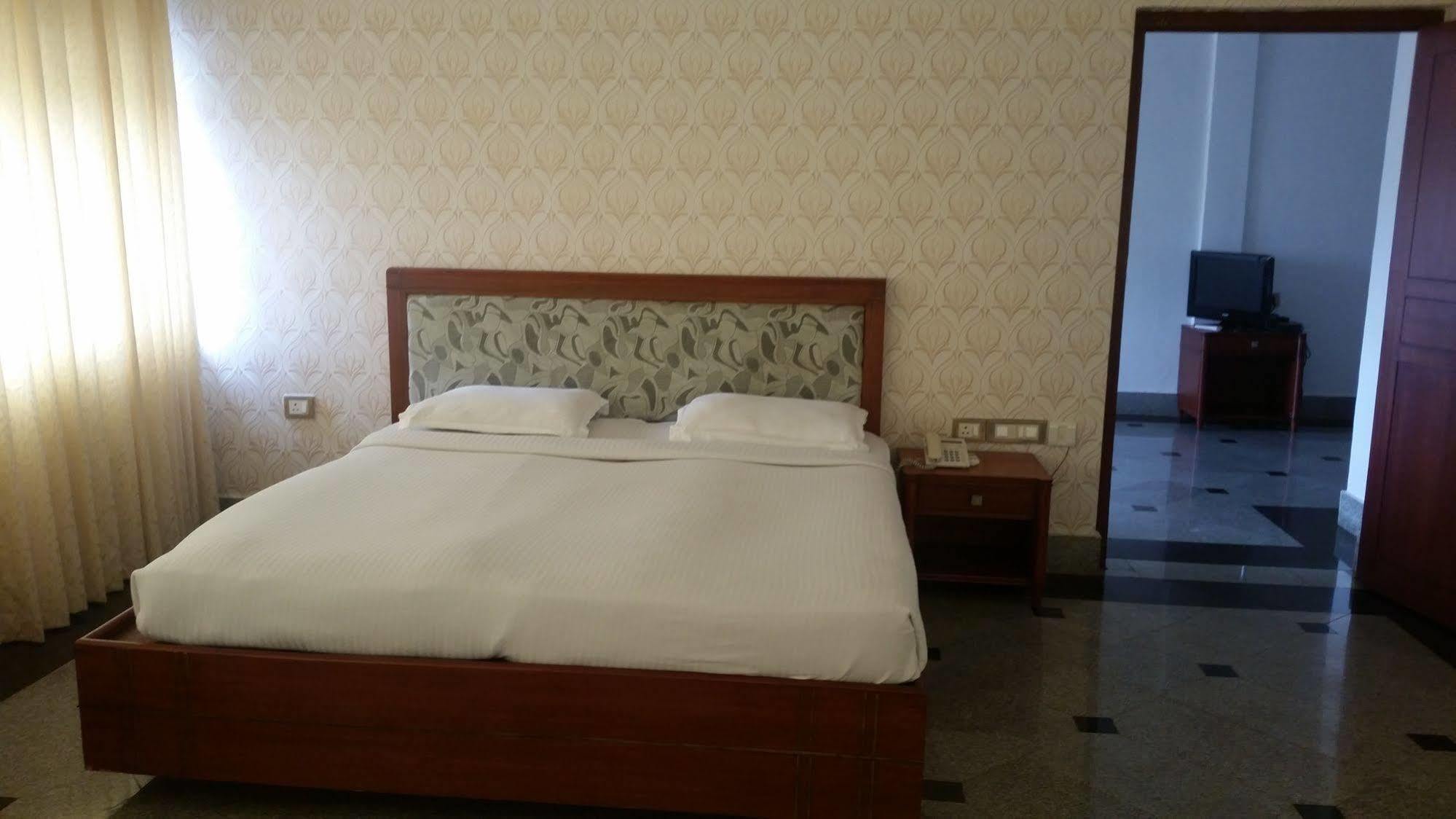 Moti Mahal Hotel Mangalore Eksteriør billede
